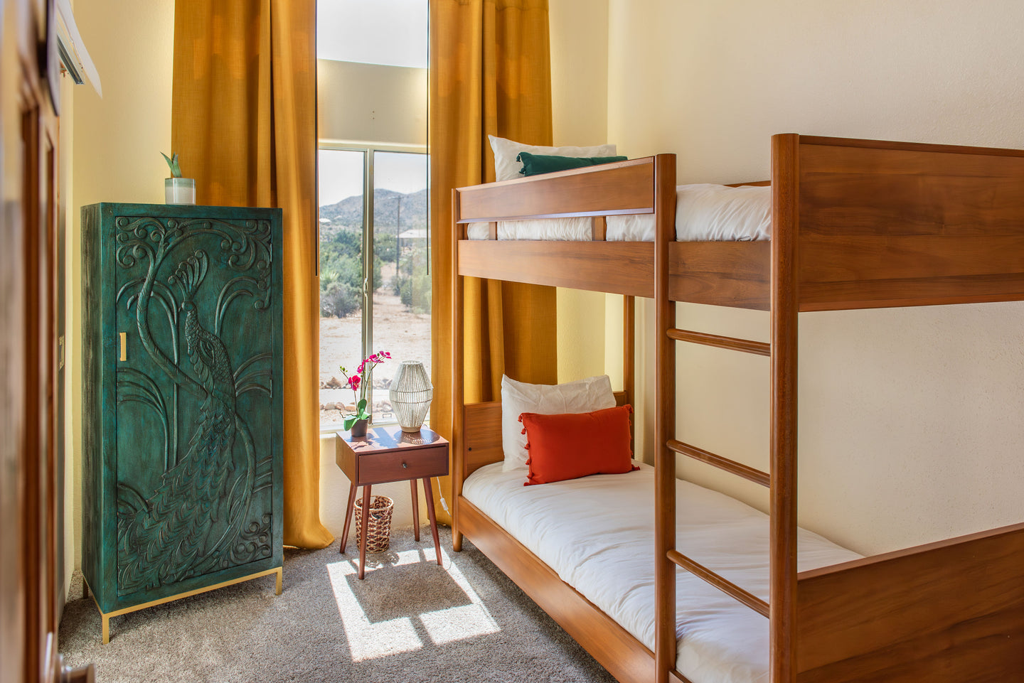 The Ascent Room (Shared Bunk)